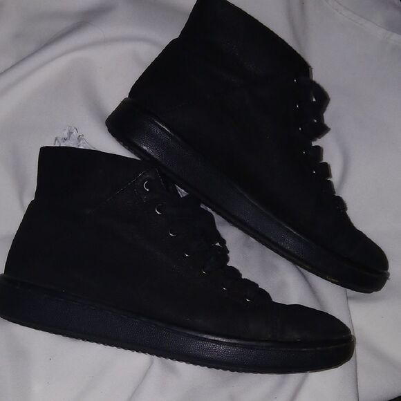 Eileen Fisher Black Leather Sneakers - Picture 2 of 5